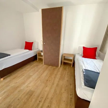 Am Schloss * キッツビュール