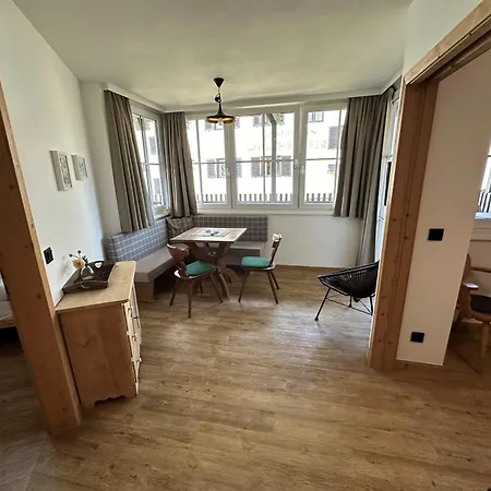 Am Schloss アパート キッツビュール