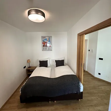 Am Schloss キッツビュール